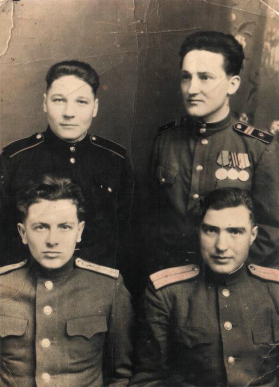 pavlenko_sprava_v_nizhnem_ryadu.jpg